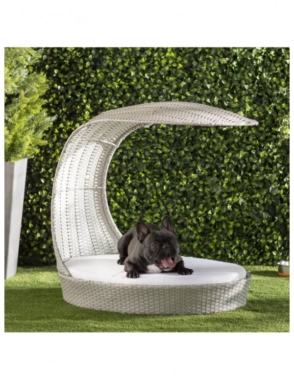 Clara Outdoor Hooded Dog Bed